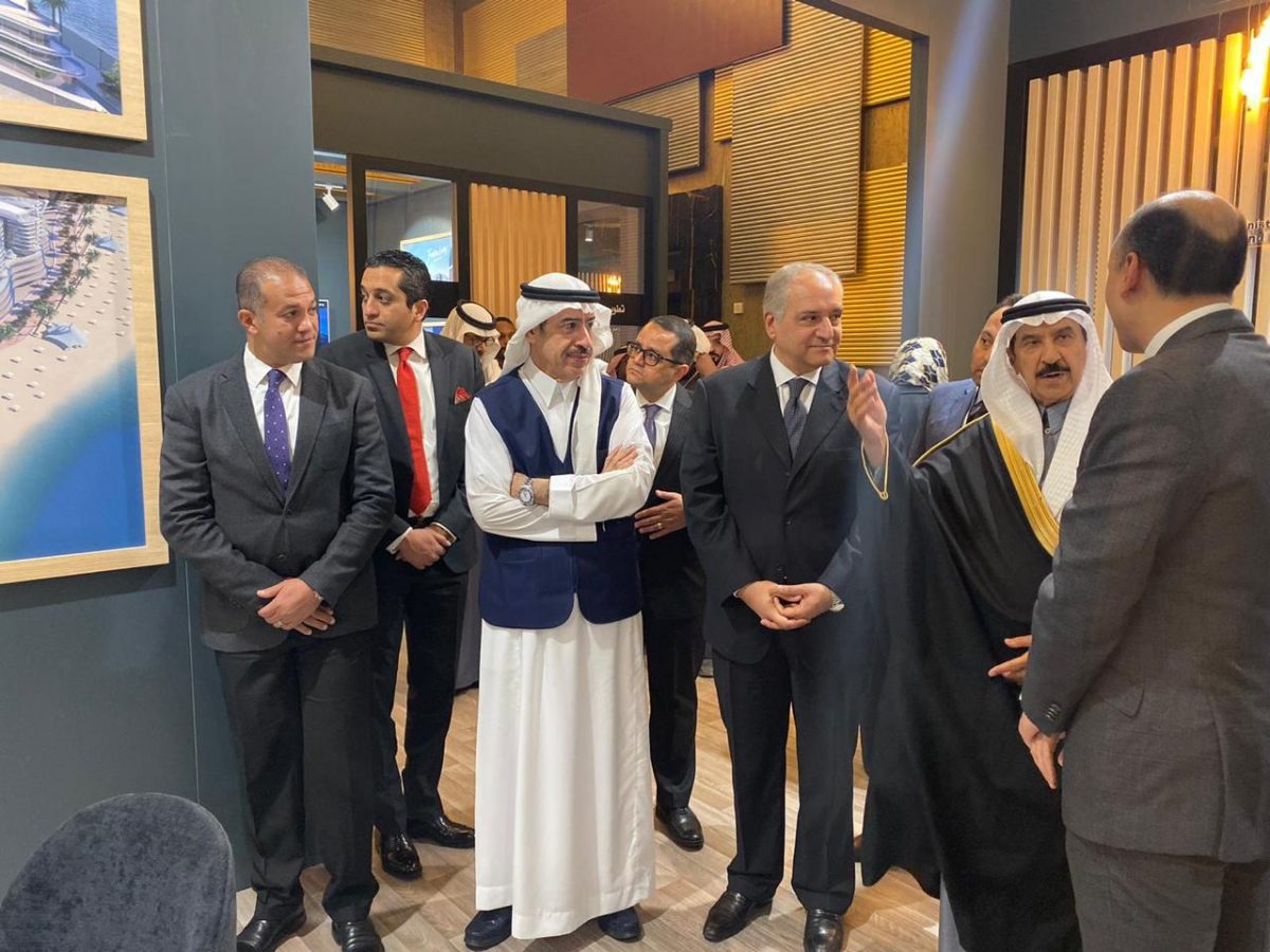 سفير مصر بالسعودية يفتتح معرض “عقارات النيل” بالرياض